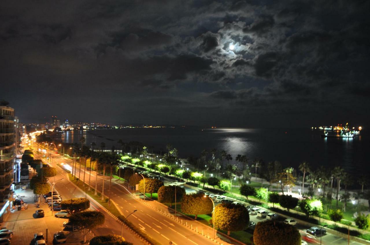 Just A Seaview Apt. * Top Location * City Center * Limassol Bagian luar foto